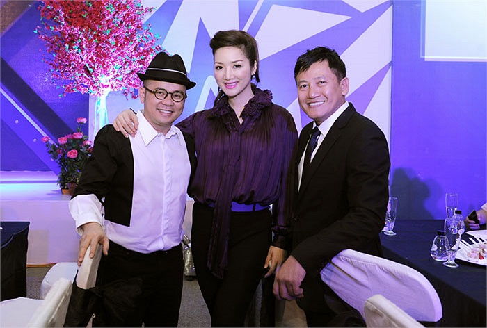 HH Đền Hùng Giáng My và nhiếp ảnh gia Quốc Huy.