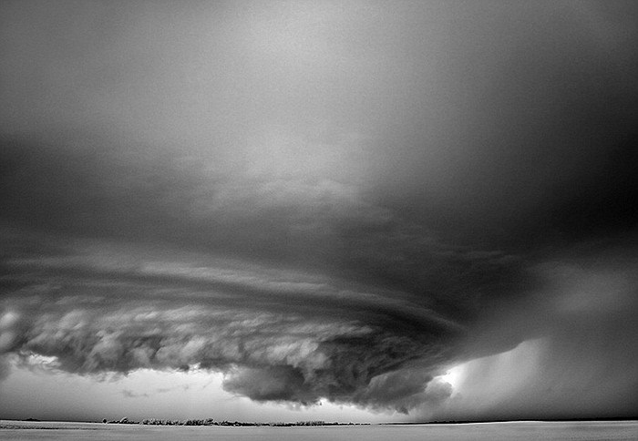 Mây giông cuồn cuộn trên bầu trời North Dakota