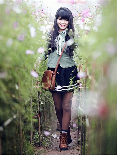 Cô bạn này cũng làm diễn viên tình huống cho serie Nhà tròn V6, Chuyện kể trước lúc 0h