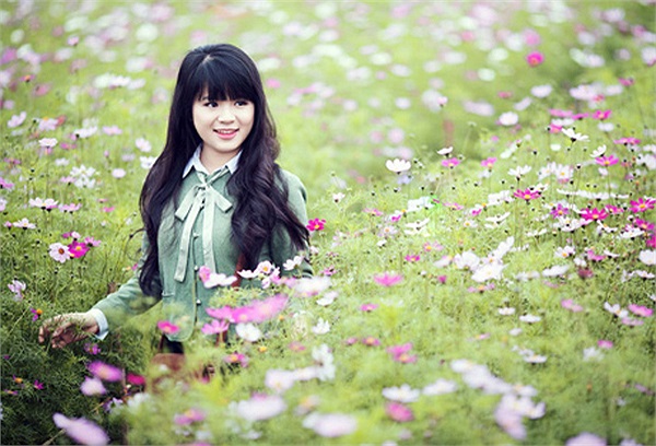 Tỏa sáng rực rỡ giữa rừng hoa