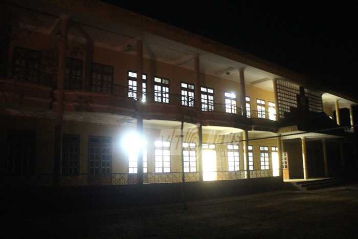 Độc đáo lớp học sáng đèn giữa đêm đại ngàn Tây Bắc