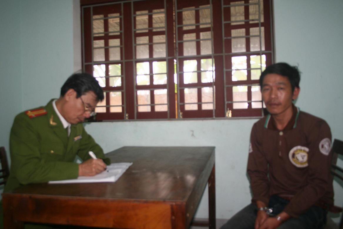 Dùng mìn tự chế trả thù người tình