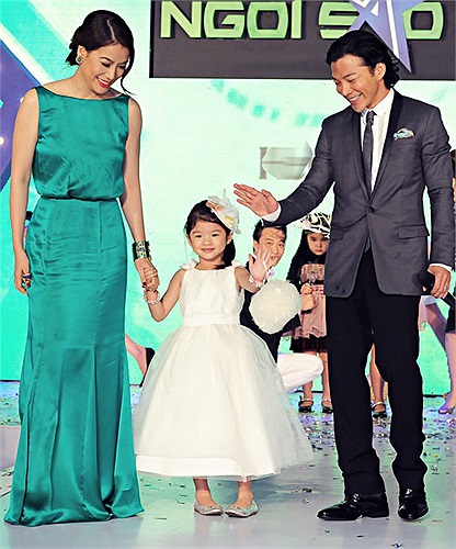 Trương Ngọc Ánn chia sẻ niềm tự hào khi vợ chồng cô nhận giải Cặp đôi của năm và hy vọng, họ sẽ giữ được hạnh phúc trong cuộc sống để đáp lại tình cảm của khán giả.