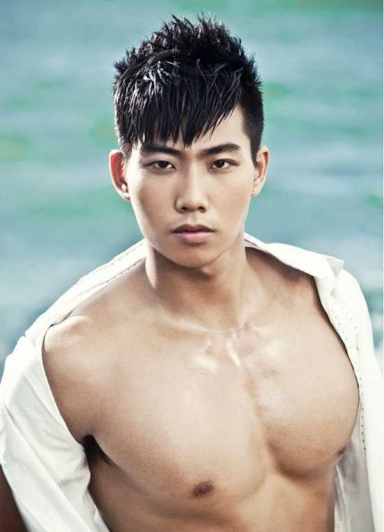 Giải vàng Siêu mẫu 2012 bị dọa bồi thường 1 tỷ đồng