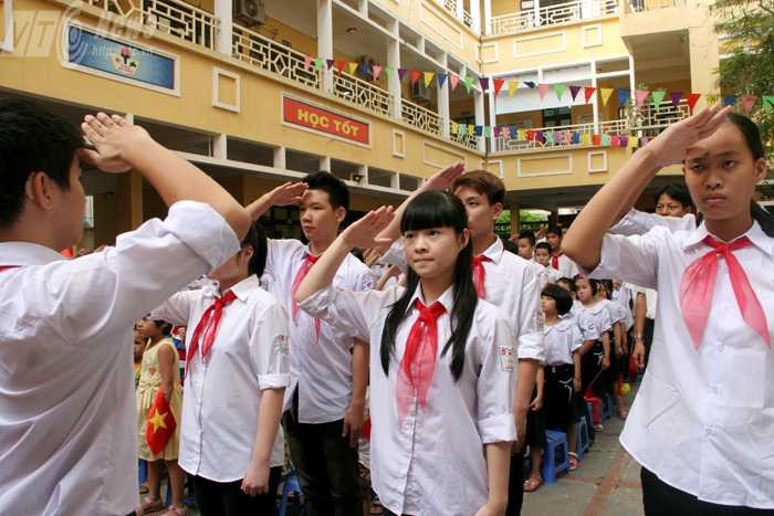 Giáo viên không có thưởng, Giám đốc Sở chạnh lòng