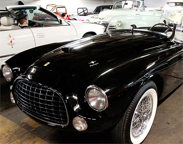 Một chiếc Ferrari Barchetta 1952 là tài sản của huyền thoại Henry Ford. 