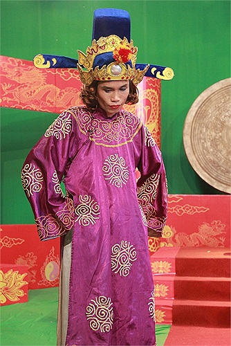 Táo quân 2012 sẽ nhắc tới màn khóa môi sư thầy của Đàm Vĩnh Hưng