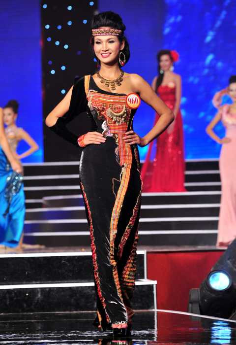 Hoa hậu Việt Nam 2012: Những bí mật chưa từng tiết lộ