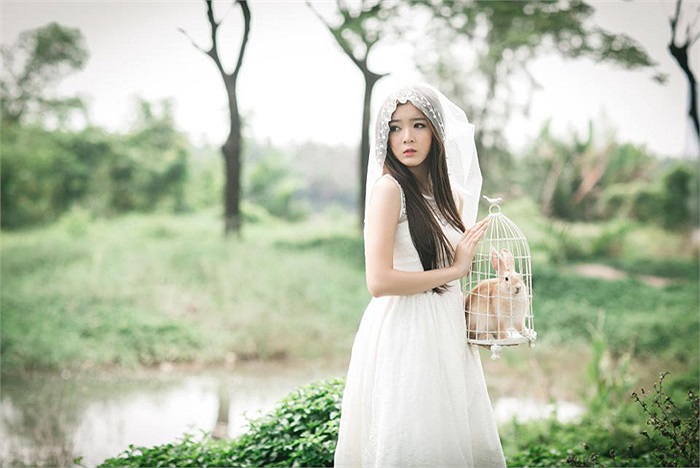 Lilly đã từng đăng quang hoa khôi hai năm liền 2011 và 2012 tại trường Cao đẳng ITC.