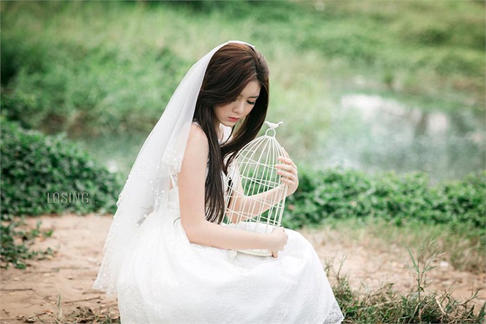 Lilly Luta còn là người mẫu ảnh cho một số báo và tạp chí dành cho tuổi teen 