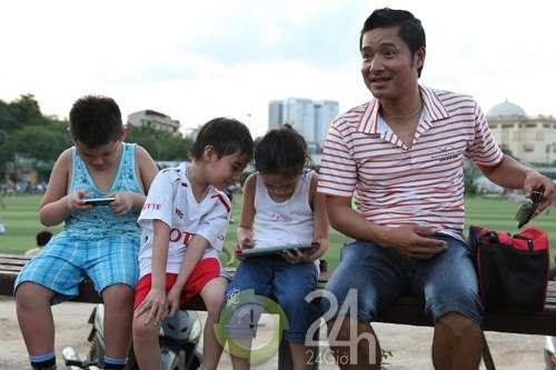 Hồng Sơn: Già rồi, hào hoa lặn bớt vào trong