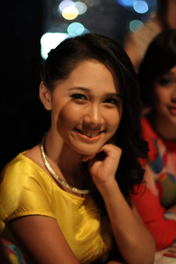 Hotgirl 3 miền bước vào cuộc chiến khốc liệt