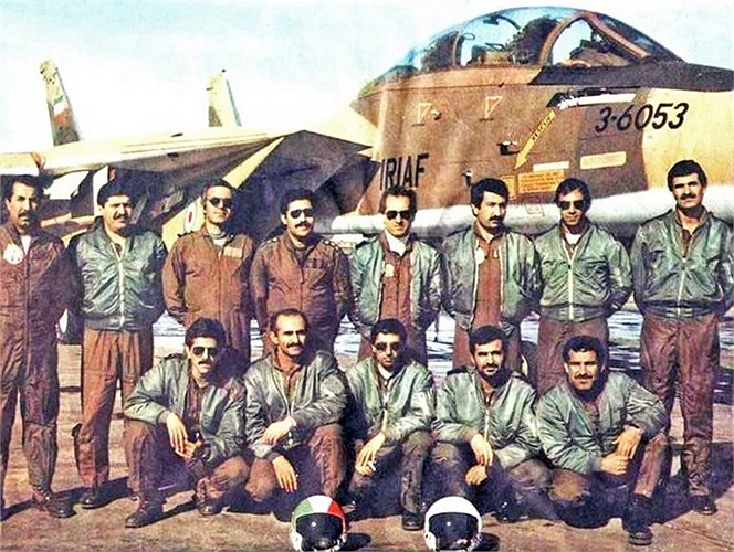 Đội phi công F-14 cả Iran sau khi mua hàng từ Mỹ khi quan hệ của 2 nước đang còn tốt đẹp