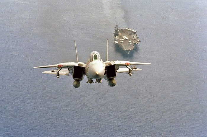 Ngay từ tháng 10/2001, F-14 là một trong những máy bay xuất phát đầu tiên làm nhiệm vụ ở Afghanistan