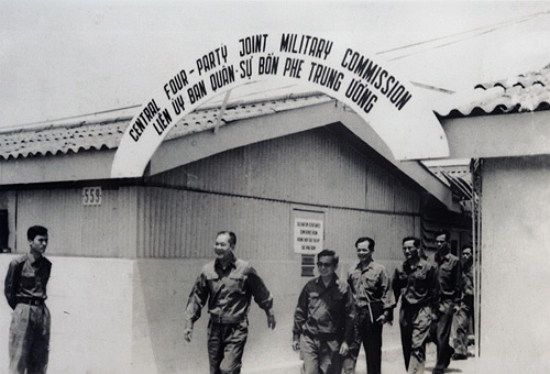 Đoàn đại biểu Việt Nam dân chủ cộng hoà trong Ban Liên hợp quân sự bốn bên trung ương. (Theo VnExpress) 