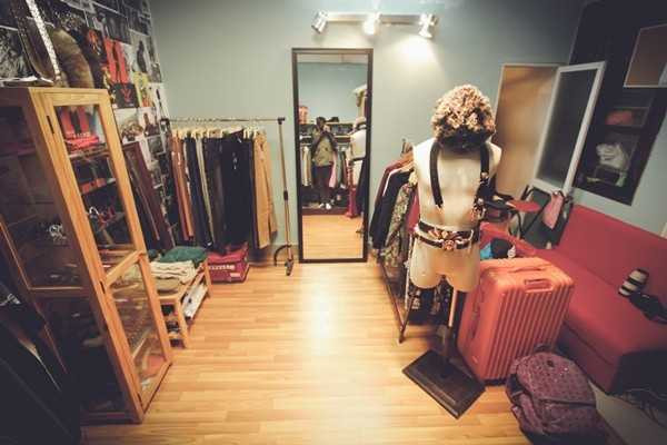 Liều lĩnh, sinh viên kiếm 80 triệu/tháng