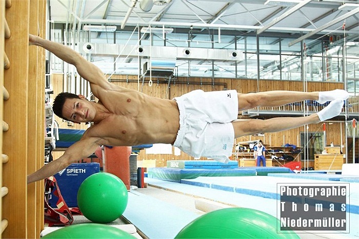 Thành công, tài năng và ngoại hình hấp dẫn, chàng trai Marcel Nguyễn Văn Minh Phúc Long được rất nhiều hãng thông tấn báo chí săn đón