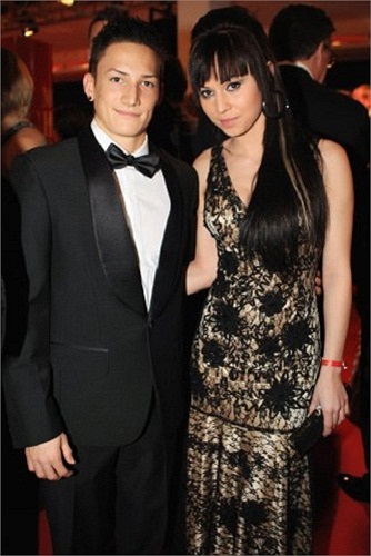 Tuy nhiên, cặp trai tài gái sắc khẳng định mối quan hệ giữa họ vẫn ổn như xưa