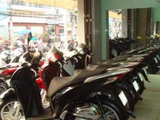 Lò 'lột xác' SH 20 triệu thành xe 135 triệu