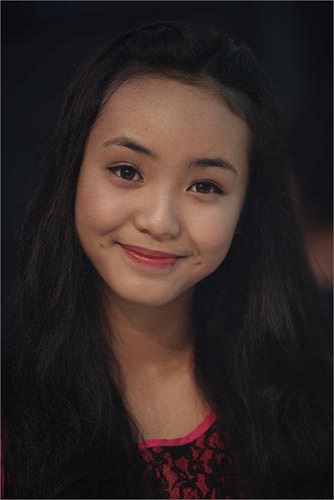 Gần đây, hình ảnh của Bảo Trân được đánh giá là già hơn tuổi. Còn ở đây, cô đã có những khoảnh khắc hồn nhiên đúng với lứa tuổi 15 của mình.