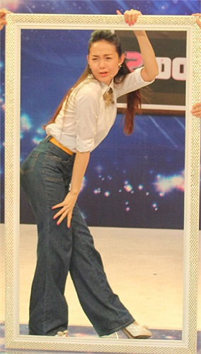 Xem các tư thế chụp ảnh người mẫu hài hước của Minh Hằng: