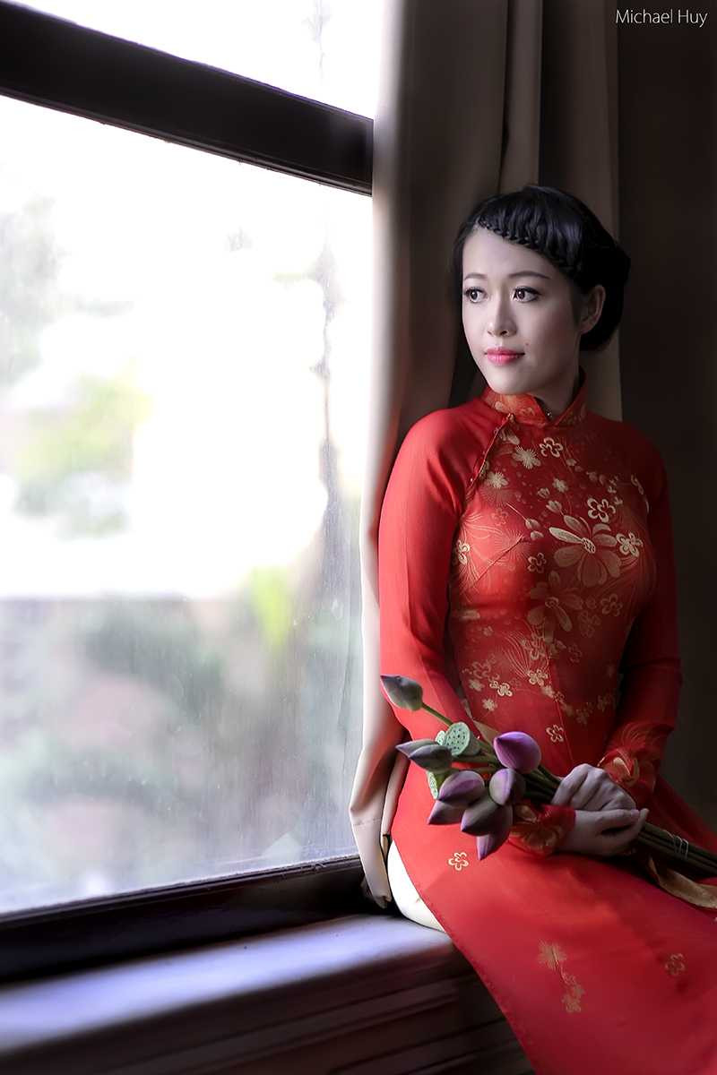Miss xuân 2011 đón Tết Việt trên đất Pháp