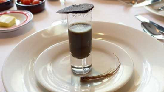 Món ăn 'độc' từ đất, giá hơn 2 triệu đồng