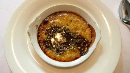 Món ăn 'độc' từ đất, giá hơn 2 triệu đồng