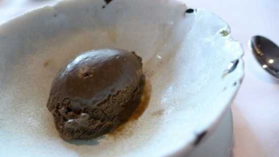 Món ăn 'độc' từ đất, giá hơn 2 triệu đồng