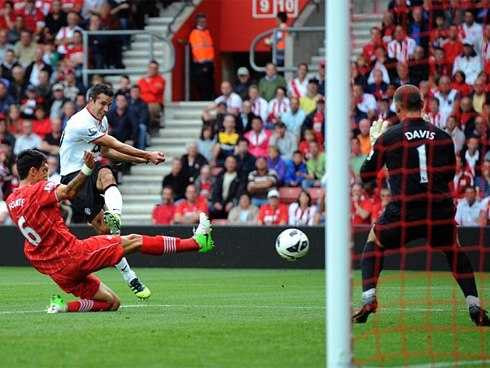 M.U - Southampton: Lại gọi tên van Persie!