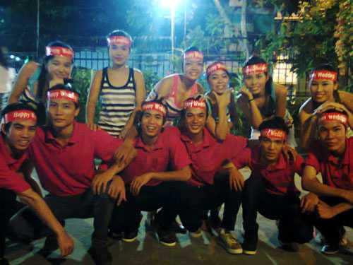 Muôn vẻ sinh viên ăn tết xa quê