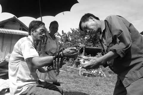 Năm Tỵ kể chuyện 'thần y' trị độc rắn