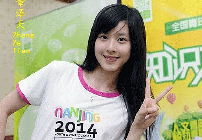 Mọi người rất ngưỡng mộ vì Chiết Thiên vừa xinh đẹp, nổi tiếng nhưng vẫn chăm chỉ học tập và đạt kết quả xuất sắc. Chiết Thiên cũng từng được bầu chọn là nữ sinh xinh đẹp nhất đại Học Thanh Hoa.