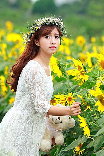 Biệt danh Hà Mốc là do bà và mẹ đặt cho nữ sinh này từ lúc mới sinh với quan niệm đặt tên xấu cho dễ nuôi