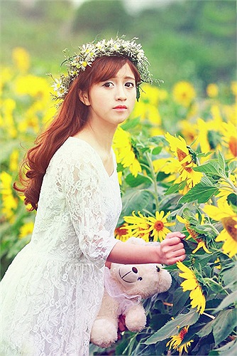 Cô bạn này cũng vui tính, hay cười hay nói, nghịch ngợm, pha trò