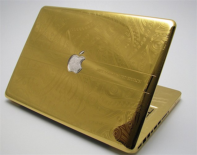 Những họa tiết trang trí theo sở thích khách hàng cũng sẽ được chạm khắc thủ công một cách tỉ mỉ và đạt độ tinh xảo cao. 