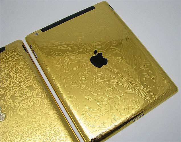 Alex Wiley tiết lộ, công ty đã bán một chiếc MacBook Pro 13 inch với giá 30.000 USD; một chiếc iMac 24 inch giá 14.500 USD và một chiếc MacBook Pro có logo kim cương giá 20.000 USD. 