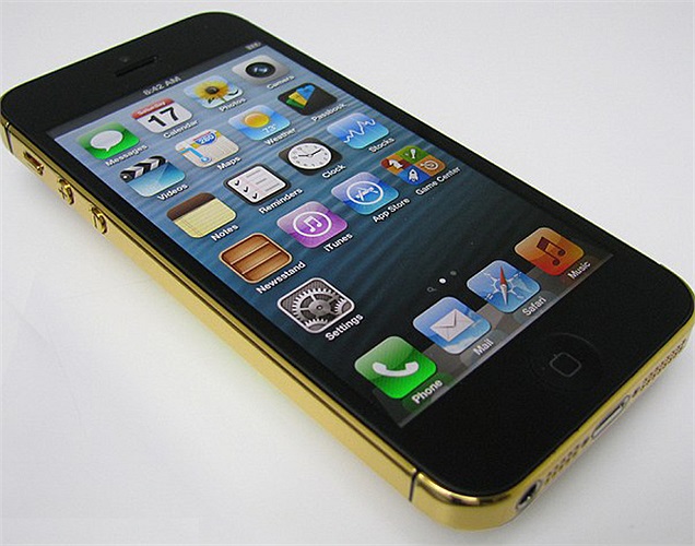 Một chiếc iPhone được bọc vàng 24 carat.
