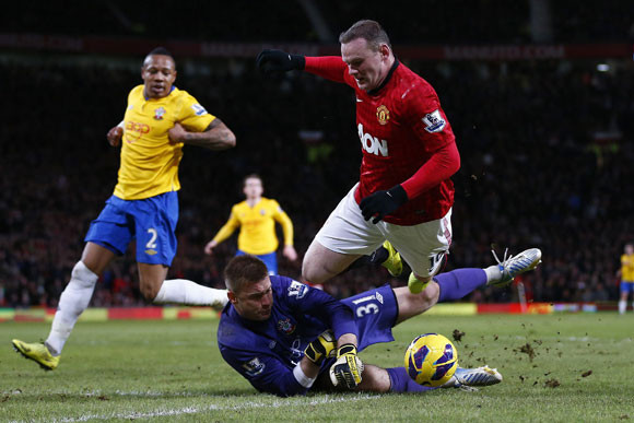 Ngược dòng ngoạn mục, MU bỏ xa Man City 7 điểm