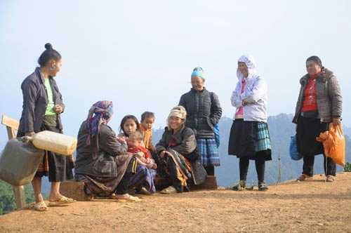 Người đàn ông 3 vợ 15 con, 13 tuổi làm bố