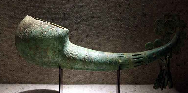 Muôi đồng văn hóa Đông Sơn, cách đây 2.500 - 2.000 năm