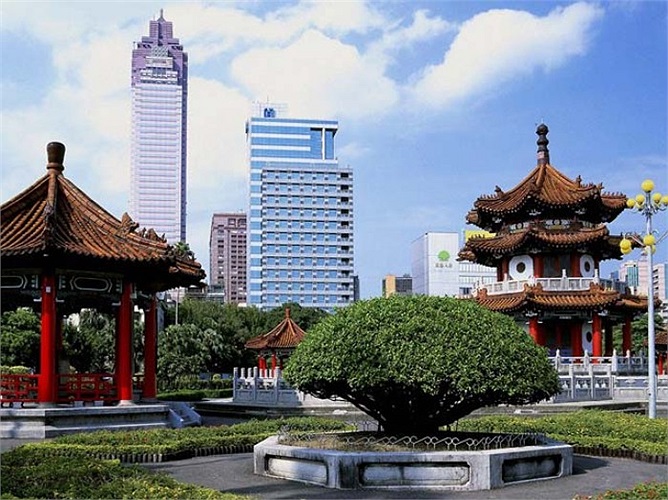 Hòn đảo nhỏ bao bọc tứ phía bởi biền đem lại sự phối cảnh hoàn hảo giữa nét hiện đại, vẻ đẹp thiên thiên và các giá trị văn hóa truyền thống Đài Loan. 