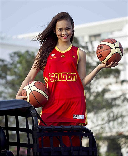 Tuy nhiên, mỗi khi các trận đấu gần nhau, cường độ tập rất cao, 1 buổi 3 tiếng và có khi tập 5 buổi 1 tuần