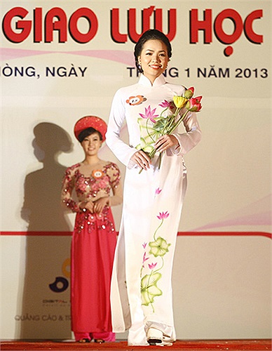 Ngoài ra, một hoạt động đáng chú ý trong sự kiện này chính là cuộc thi bình chọn ra những gương mặt đại diện Hoa anh đào. 