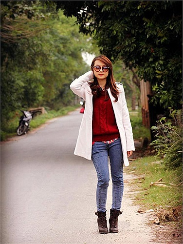 Tuy là một chiến sĩ công an song Luna có phong cách ăn mặc khá thời trang.