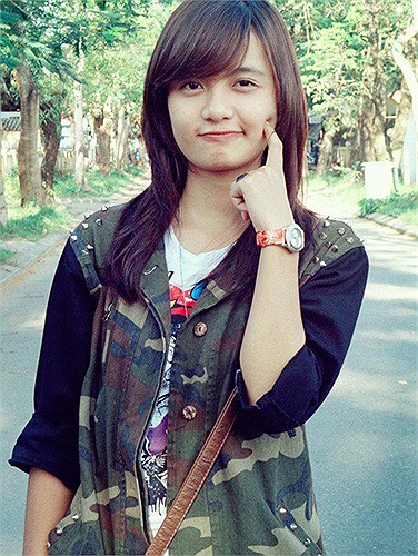 Ê Vô khá đa tài khi có thể hát, múa, nhảy, chơi guitar... và là một cao thủ thể thao khi có thể chơi bóng chuyền, đá cầu, cầu lông, bóng bàn...