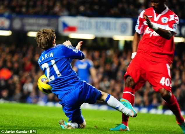 Pha vào bóng kinh hoàng của sao trẻ Chelsea