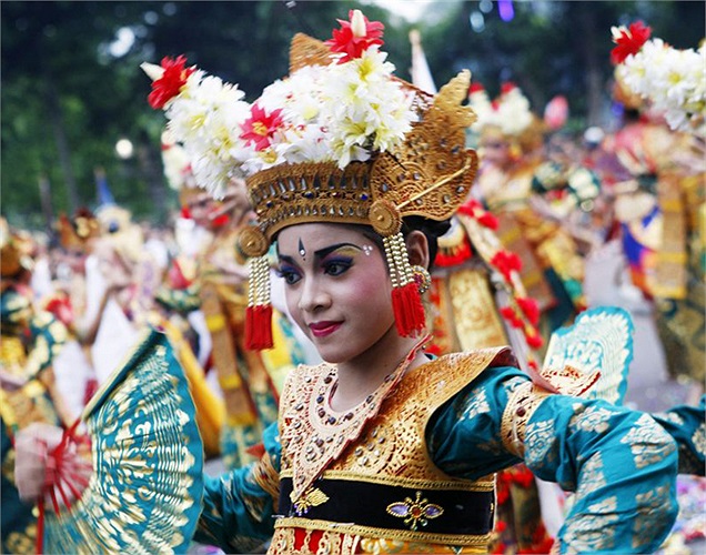 Gương mặt các cô gái luôn rạng ngời niềm vui.