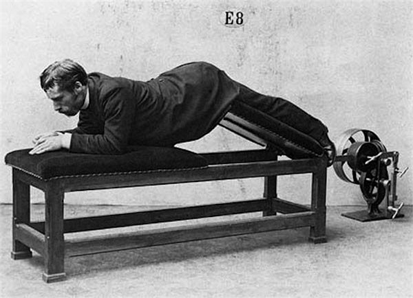 Một động tác tương tự như tập bắp chân hiện nay