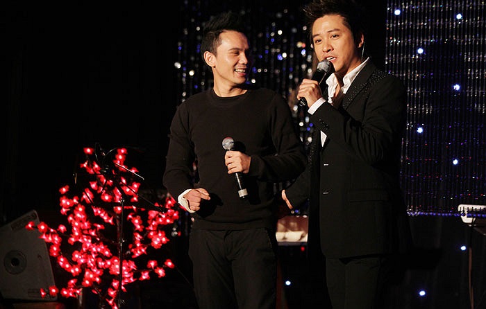 Cả hai cùng nhau song ca ăn ý Không còn mùa thu, I swear, Get down, đưa khán giả gợi nhớ về quãng thời gian tươi đẹp của nhóm Quả Dưa Hấu. 